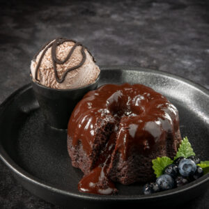 CHOCOLATE MOLT CAKE
